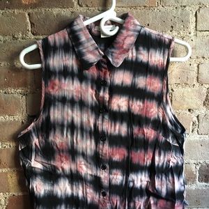 Tie Dye black/pink sleeveless Top.